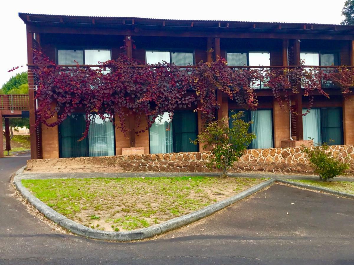 Best Western Pemberton Hotel Exterior foto